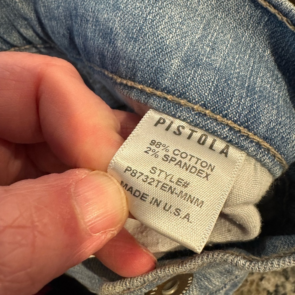 Pistola Straight Leg Cropped Jeans Women’s Size 29 NWOT Light Wash Distressed - Picture 6 of 6